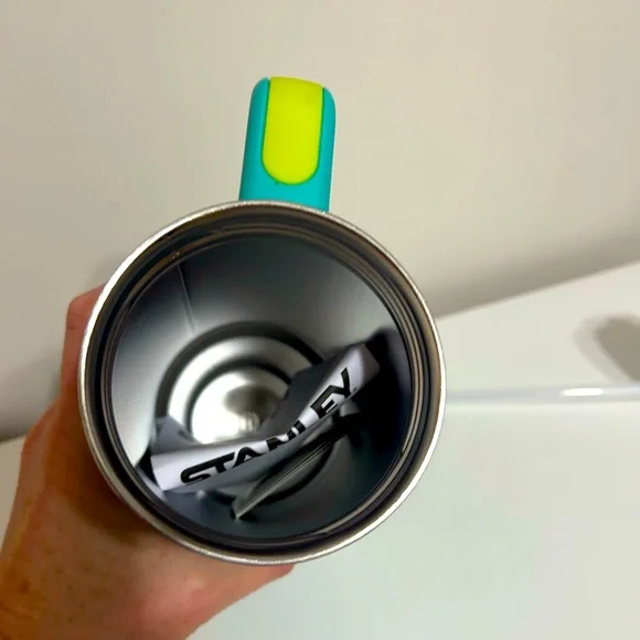 Stanley Aqua Quencher H2.0 Tumbler 30 oz - Picture 6 of 7